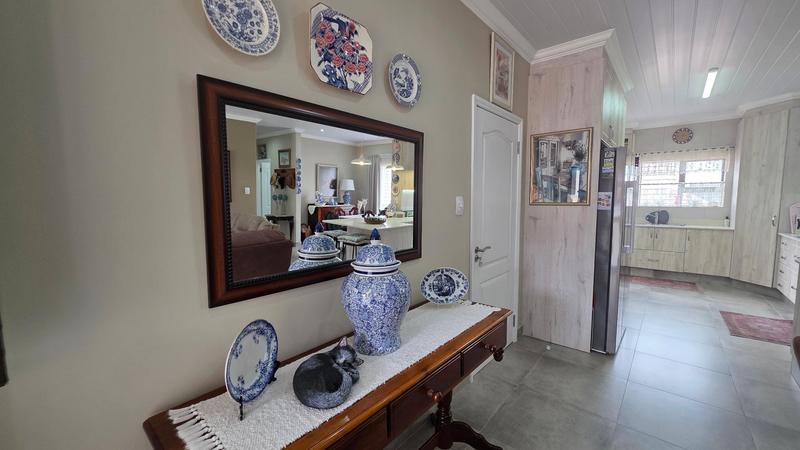 2 Bedroom Property for Sale in Dana Bay Western Cape
